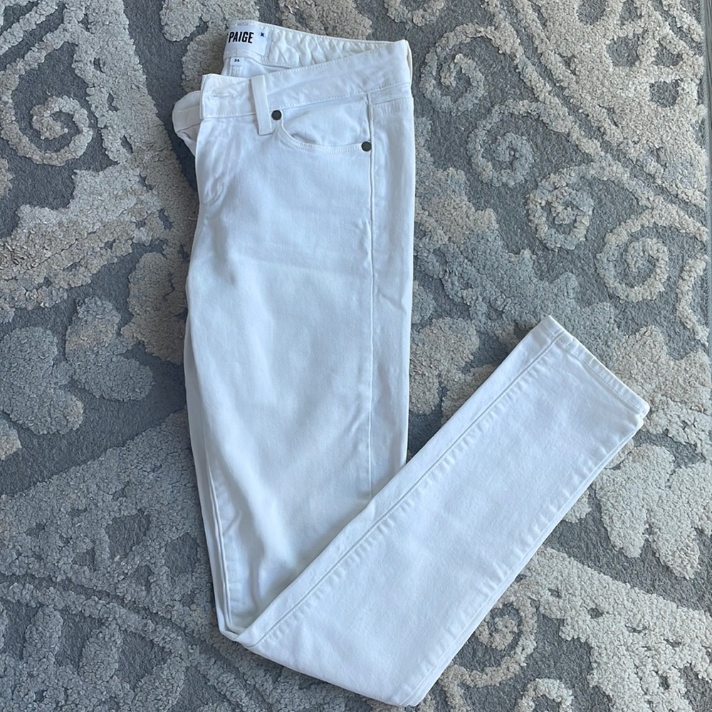 Paige Skyline Mid-Rise Skinny Jeans, White, size 26